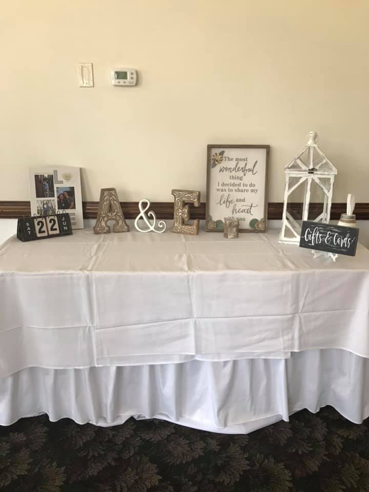 WW - gift table
